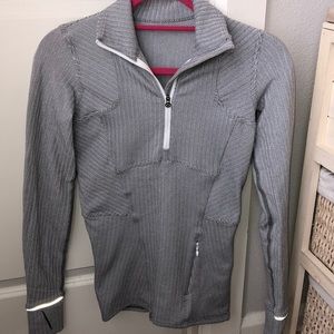 Lululemon top! Perfect Condition